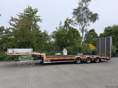 Tieflader-Sattelauflieger Humbaur HTS30  3 Achs Satteltieflader, neuwertig gebraucht