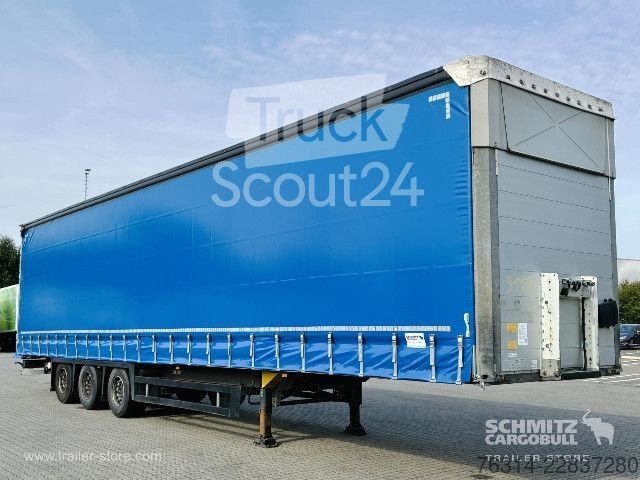 Auflieger mit Pritsche & Plane Schmitz Cargobull Curtainsider Coil Getränke gebraucht