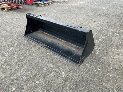 Kioti Schaufel 152cm