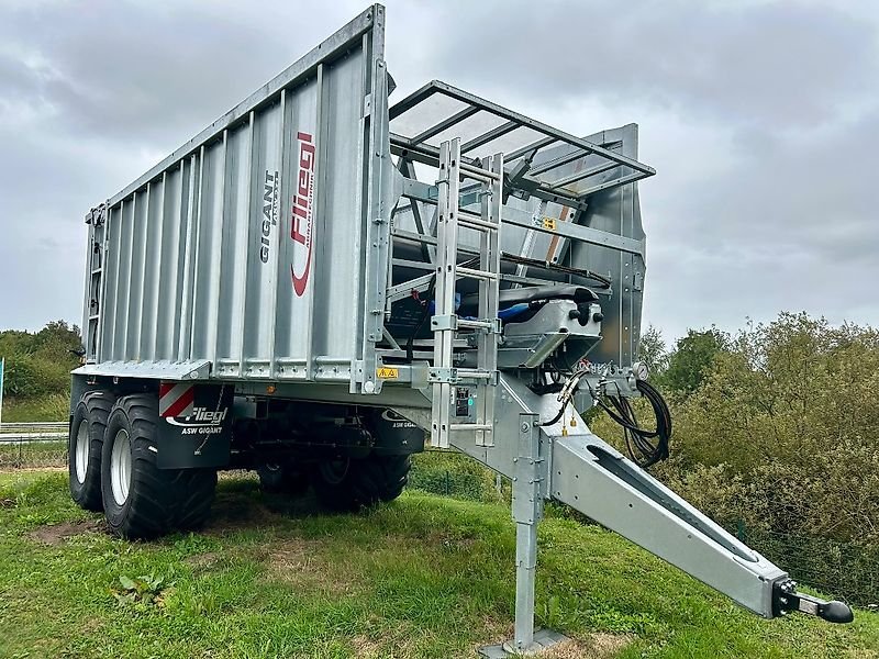 Fliegl Gigant ASW 271