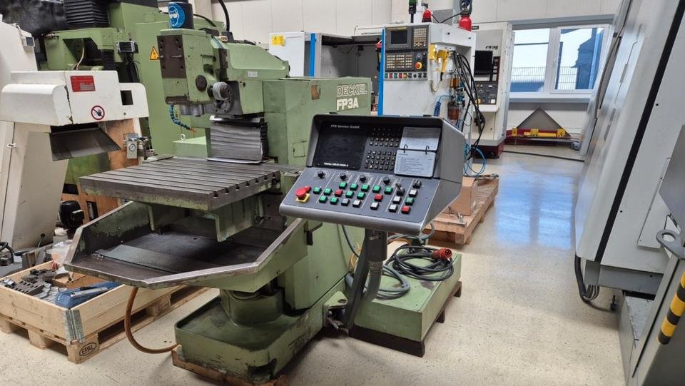 Werkzeugfräsmaschine - Universal DECKEL FP 3 A