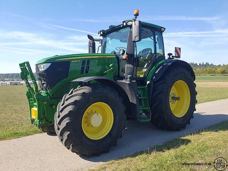 John Deere 6250R