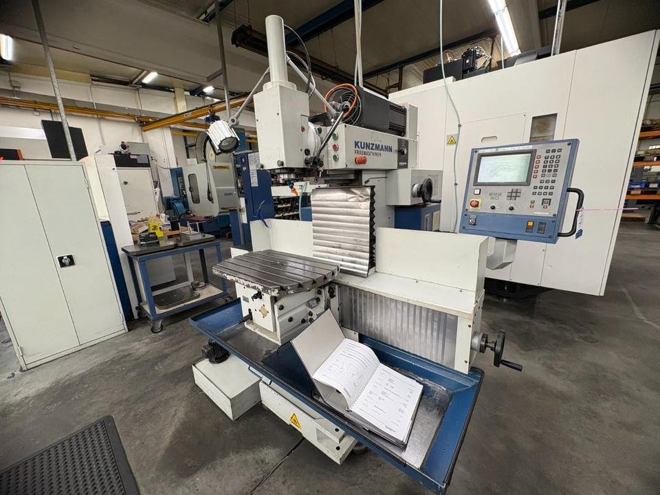 KUNZMANN WF 7/3 Werkzeugfräsmaschine