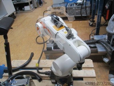 Kuka KRC2sr + KCP2 + KR5 sixx R850