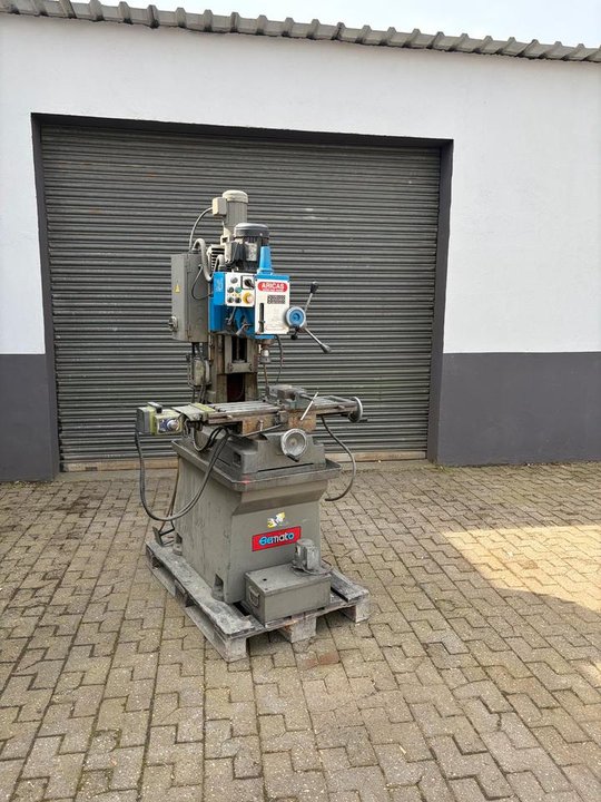 Machine milling machine Bemato SK 40 with coolant device