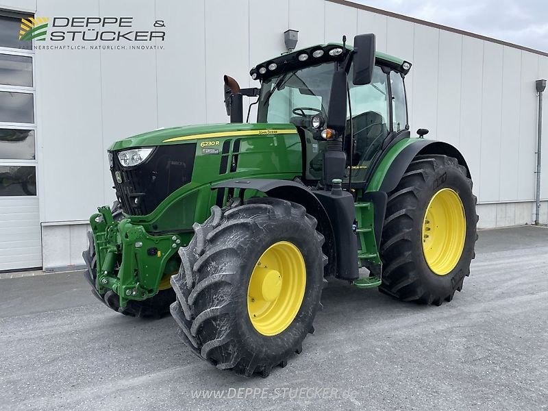 John Deere 6230R
