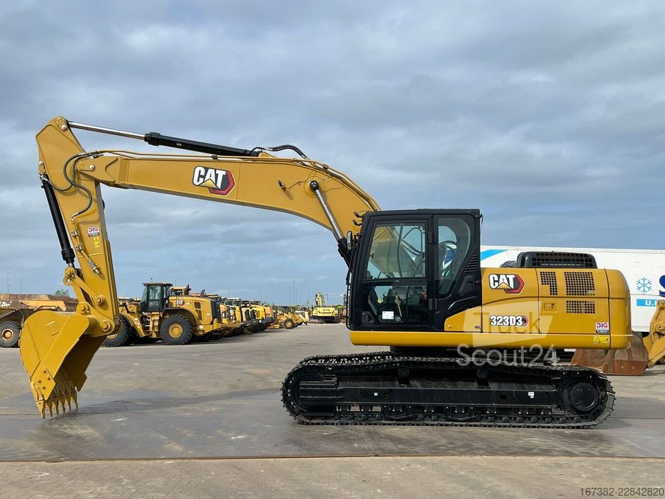 Raupenbagger Caterpillar 323D3 neu