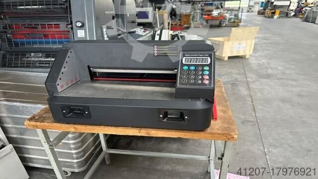 Pandway E3304 cutting machine
