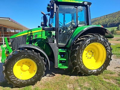 John Deere 6100M