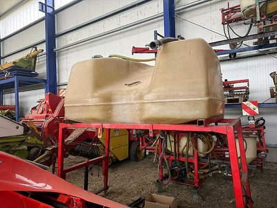 Schmotzer Aufbauspritze für MB Trac / JCB aufgelöste Bauweise, 5 Teilbreiten
