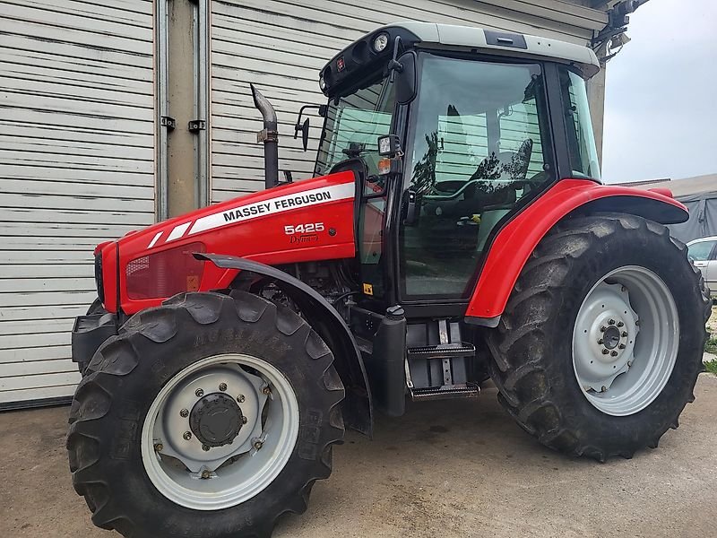Massey Ferguson 5425 Dyna 4