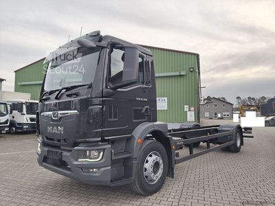 Fahrgestell mit Fahrerhaus MAN TGM 18.320 4x2 BL CH Fahrgestell Euro 6 Rechtsl... neu