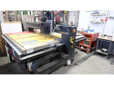 AXYZ 3D-CNC-Fräs- und Gravurmaschine