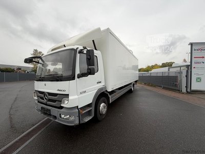 LKW mit Kofferaufbau MERCEDES-BENZ Atego 1218 4x2 Koffer 8,2 m mit LBW 2,3 m Schalt gebraucht