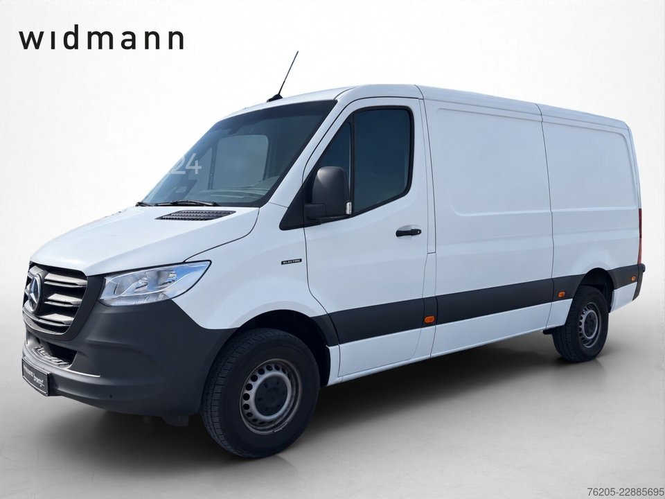 Kastenwagen Mercedes-Benz eSprinter 314 Kasten flach L2/H1 AUT Akustikglas gebraucht