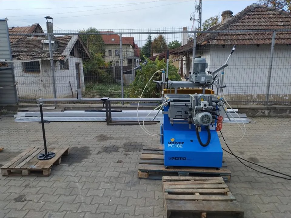 PERTICI-Kopierfräse mit Kühlsystem für Aluminium und PVC – ARBEIT