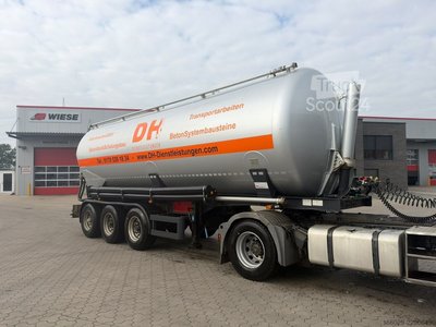 KÄSSBOHRER 3-Achs Silo für Staubgut gebraucht