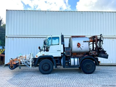 Unimog U400 mit Bitumspritze Breining + Besen gebraucht
