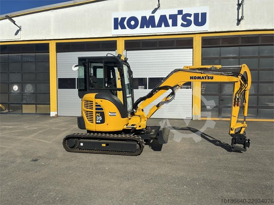 Komatsu PC35MR-3