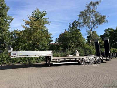 Humbaur HTS30  3 Achs Satteltieflader, wenig benutzt gebraucht