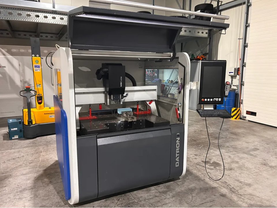 2014 Datron M8Cube CNC Universal Maschinenzentrum