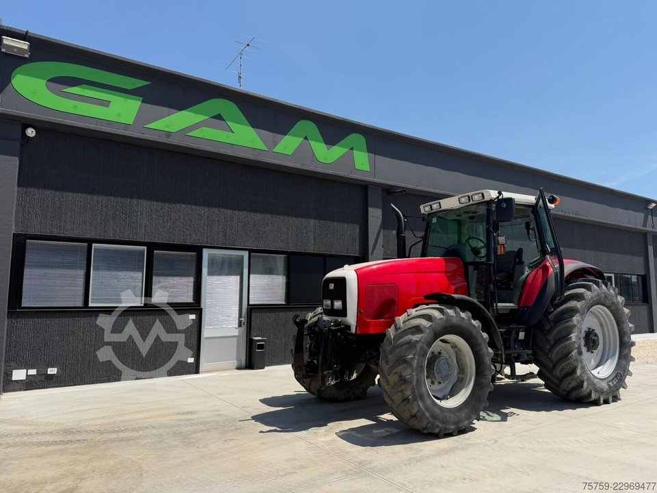 Massey Ferguson 8240 Schlepper Jahr 1997