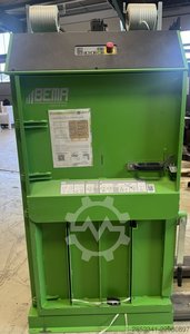Owrak Kompakte und flexible Ballenpresse