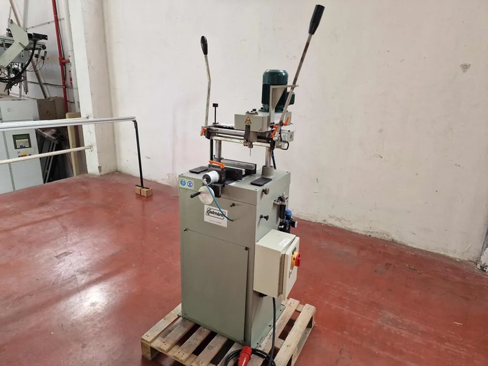 1998 CODMISA C 300 ZN Profilrillenfräsmaschine