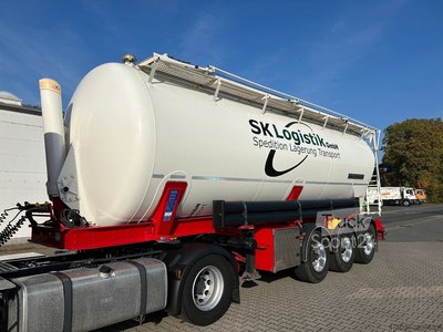 KÄSSBOHRER XS Kippsilo / 40 m  / eigene Hydraulik Pumpe gebraucht