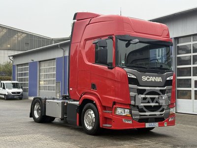 SCANIA R450 4x2 SZM mit ADR EXII - EXIII - FL- AT