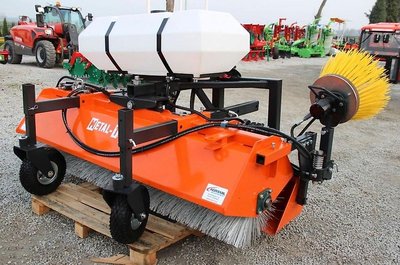 Kehrmaschine – Arbeitsbreiten 2,40 m