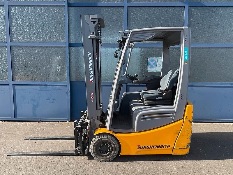 Jungheinrich EFG 215 - Stapler