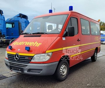 MERCEDES-BENZ 211 CDI Sprinter Feuerwehr MTW Bus 9-Sitzer AHK gebraucht