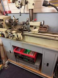 Drehmaschine BVB 25L-3 mit Fräse, Stahl-schrank & viel Zubehör
