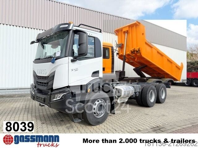 Spezial-LKW Iveco X-Way AD300X46Z 6x4, Retarder, Navi, Mulde ca. neu
