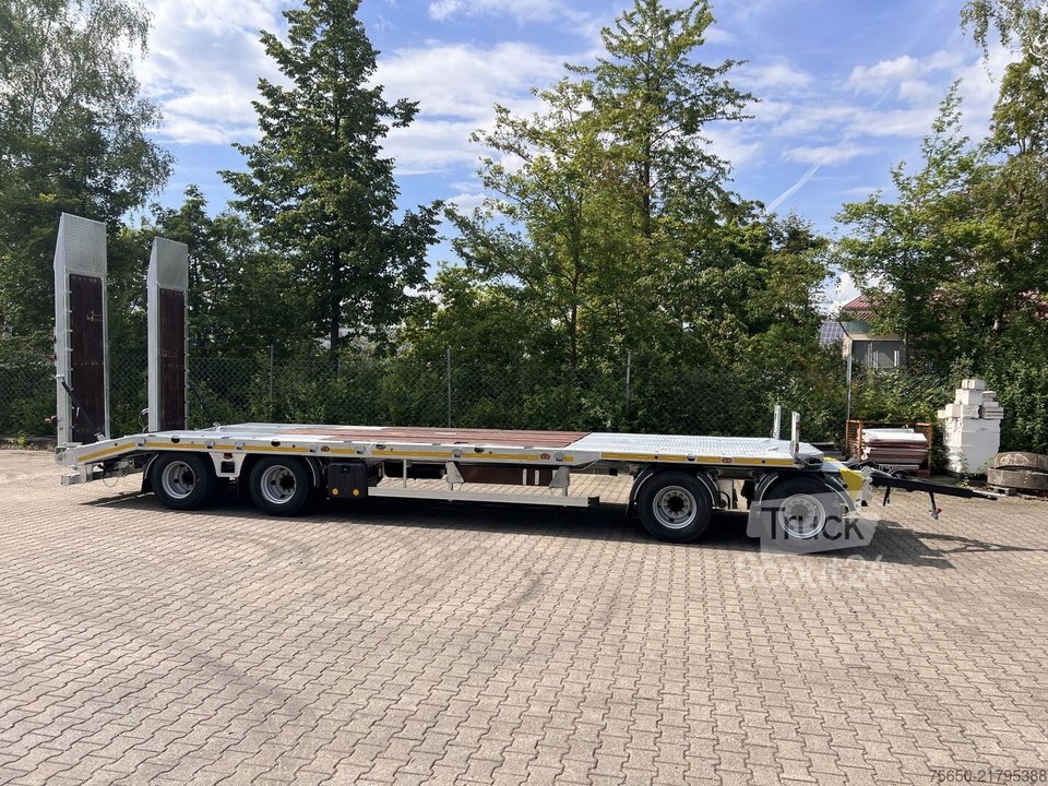 Tieflader Anhänger Möslein T4 VB H1 gerade  neuer 4 Achs Tieflader gerade hydraulischen Rampen neu